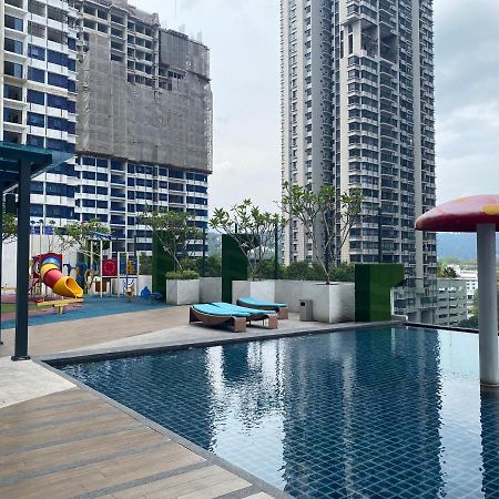 Reizz Residence By Leo Suites Kuala Lumpur Bagian luar foto