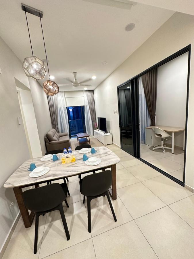 Reizz Residence By Leo Suites Kuala Lumpur Bagian luar foto