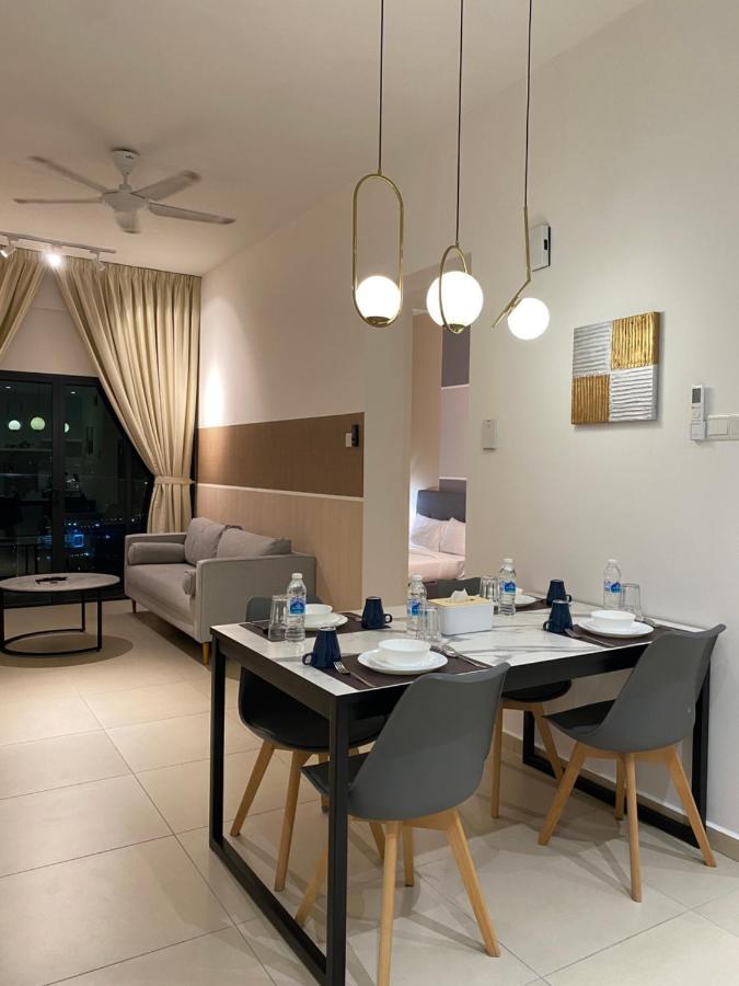 Reizz Residence By Leo Suites Kuala Lumpur Bagian luar foto