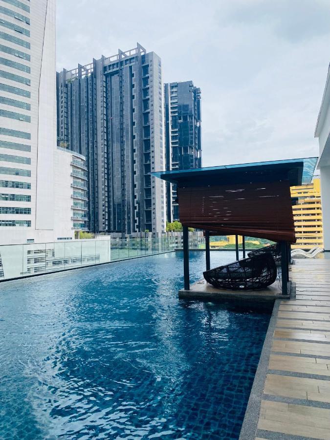 Reizz Residence By Leo Suites Kuala Lumpur Bagian luar foto