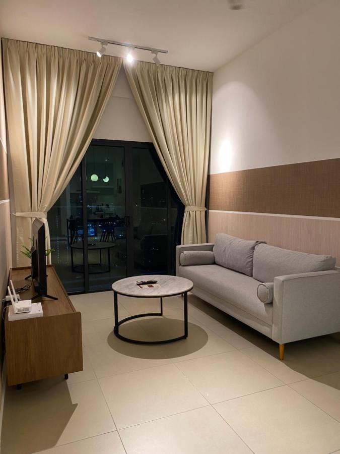 Reizz Residence By Leo Suites Kuala Lumpur Bagian luar foto
