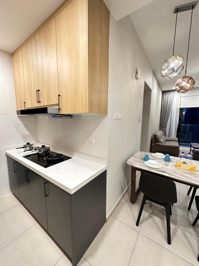 Reizz Residence By Leo Suites Kuala Lumpur Bagian luar foto